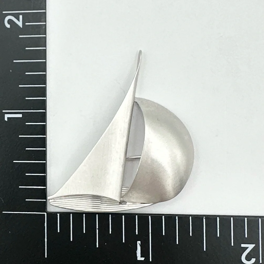 Beau Sterling Silver Vintage Sailboat Brooch Lapel Pin